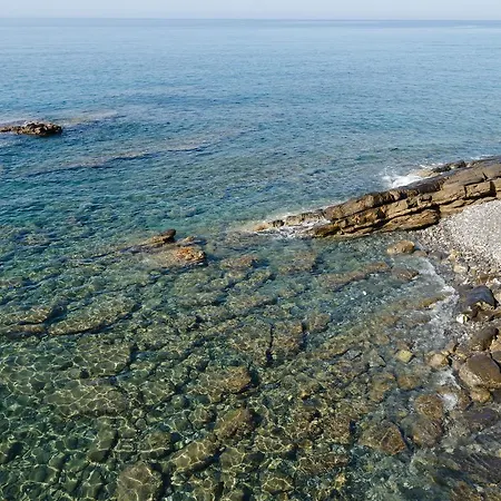 Seaside Holiday - Unique Location * Cipressa