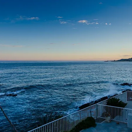 Seaside Holiday - Unique Location * Cipressa