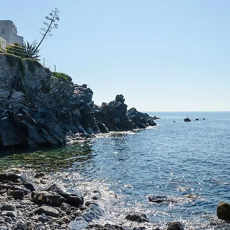 Seaside Holiday - Unique Location * Cipressa