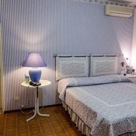 Holiday home Seaside Holiday - Unique Location *