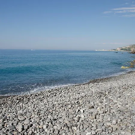 Seaside Holiday - Unique Location