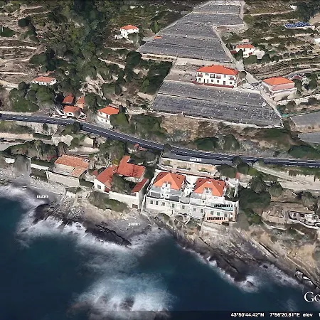 Seaside Holiday - Unique Location