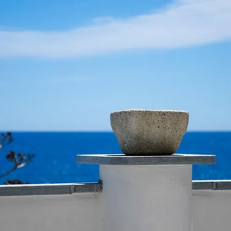 Seaside Holiday - Unique Location 度假居 *
